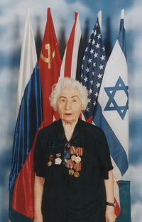 Bella Zahctr