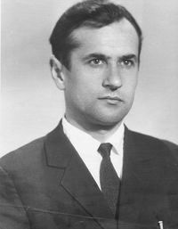 Леонид Савиковский