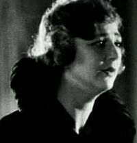 Mara Yakubovich (Gri)